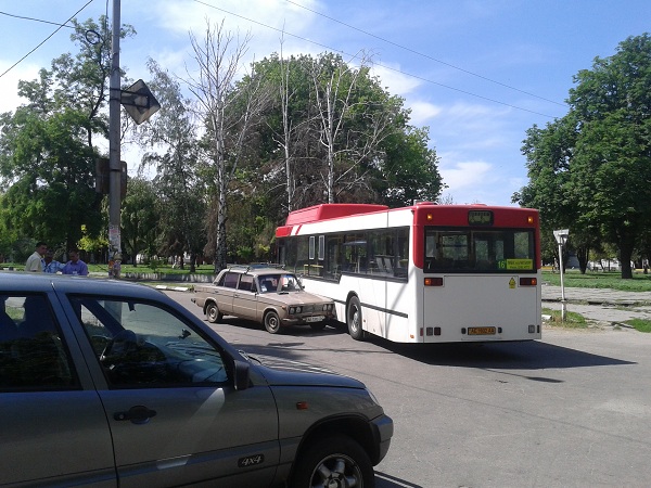 "Социальный" автобус в ДТП (фото)