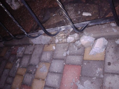 Никопольскому журналисту во двор кинули гранату