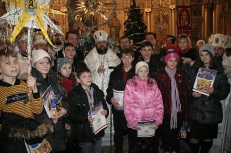 Ефрем поздравил Никопольскую паству с Рождеством Христовым