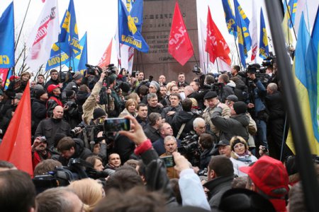 Опозиція "підняла" Київ