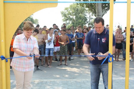 В Нікополі відкрито новий майданчик для тренувань «Street Workout»