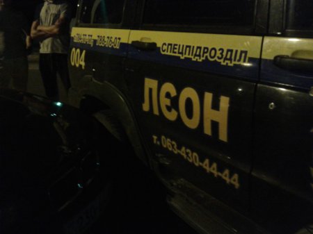 ДТП. Автомобиль такси и джип спецподразделения "ЛЕОН" (фото)